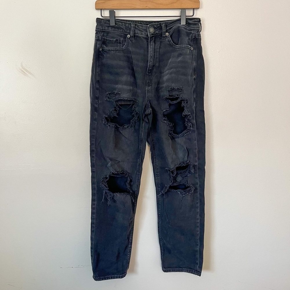 AMERICAN EAGLE OUTFITTERS high waisted stretch comfort mom jeans